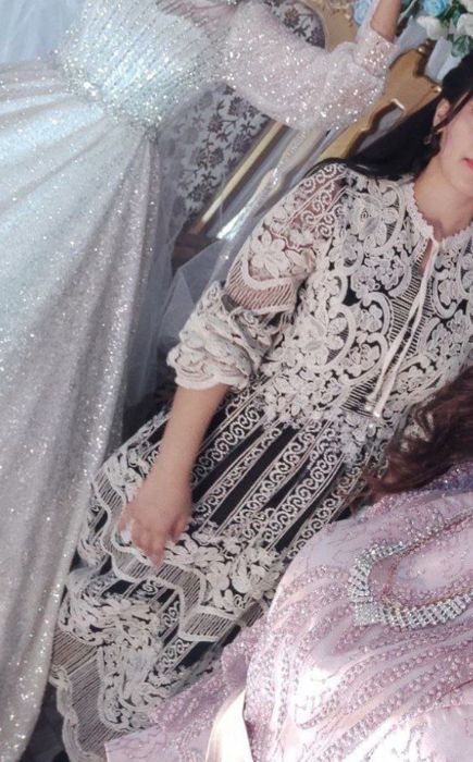 Koʻylak kareyskiy koʻylak hech qanaqa aybi yoʻq 2soatga t6yga kiyilgan