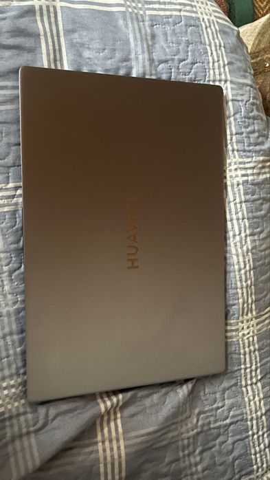 HUAWEI MateBook D16