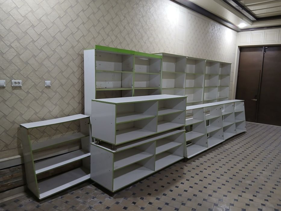 Ветрина и Стелажи