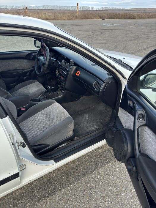 Продам тойота карина е