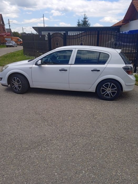 Vând Opel astra H 2009