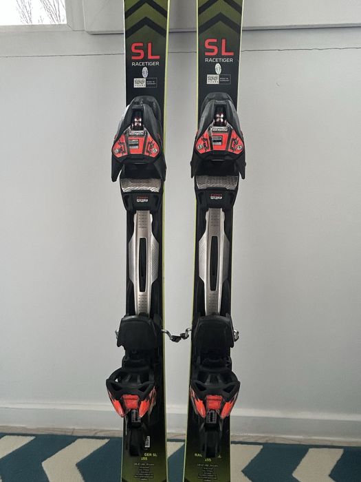 Vand schiuri Volkl Racetiger SL