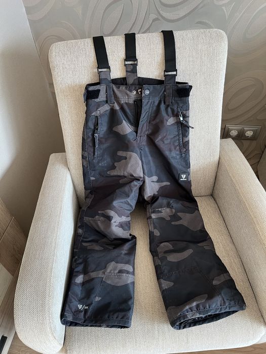 Детски ски панталон за момче. Марка  Brunotti, размер 128.