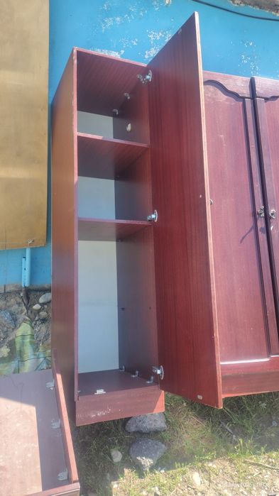 Продам целый шкаф
