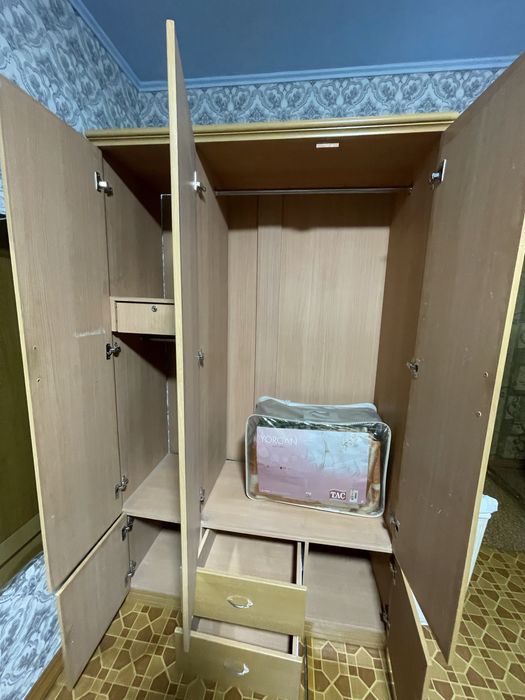 Продается шкаф.