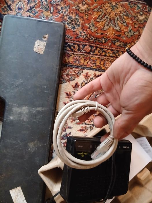 Vând 2 modem-uri,ruter bune