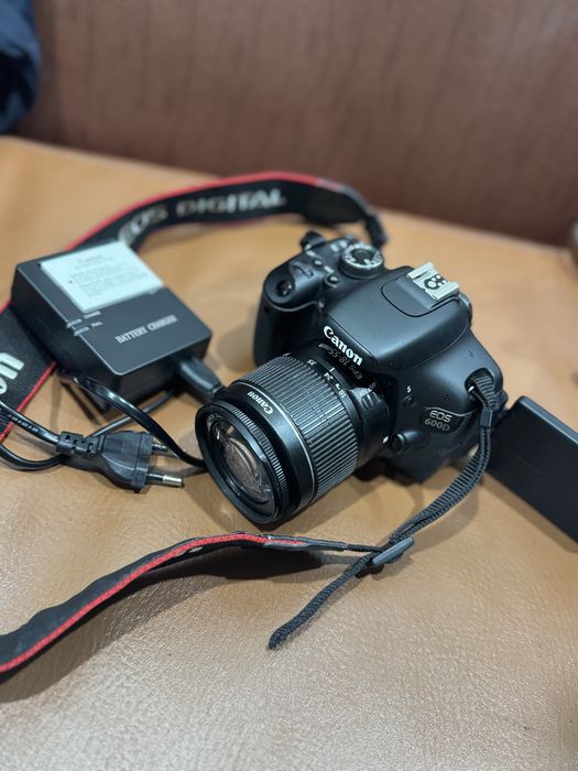 Фотоапарат Canon
