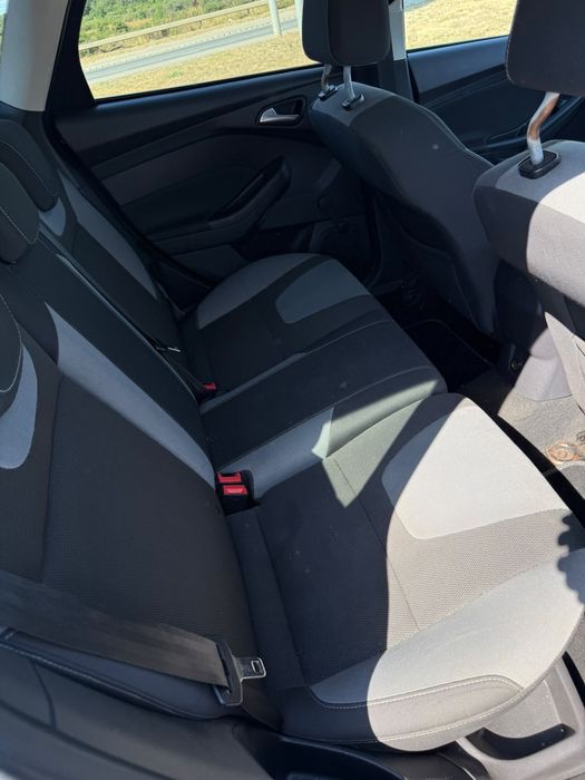 FORD Focus 2011 — imagine 5