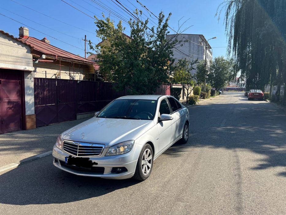 MERCEDES-BENZ C-Class 2011