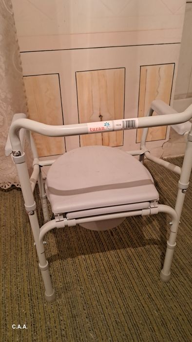 Санитарный стул .