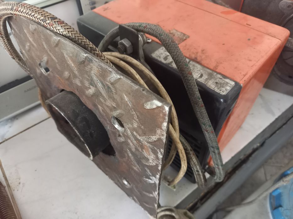 Балираща преса . Горелки . Помпи . Газов котел . Резервоар за газ