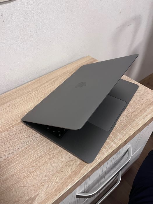 MacBook 2020 m1 256 GB Space Gray