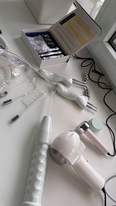 Аппарат косметологический "Oval" 7in1.