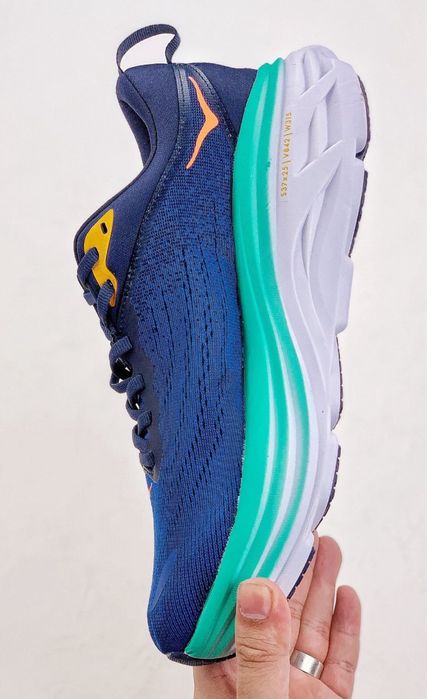 Нови мъжки маратонки Hoka ONE ONE Bondi 8 размери 41,42