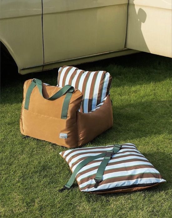 Переноска для кошек и собак