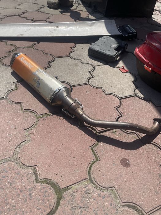 Продам выхлоп Acrapovic