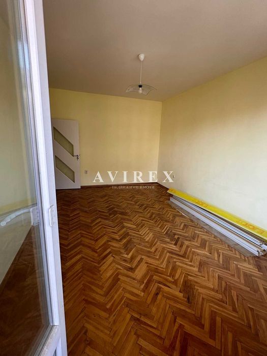 Продава се Тристаен апартамент в Пловдив, Кючук Париж - 86 кв.м за 1454 €/кв.м - Снимка #9