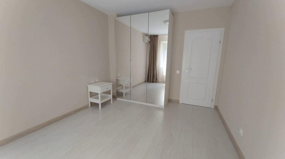 Дава се под наем Тристаен апартамент в София, Център - 90 кв.м за 1000 € - Снимка #8