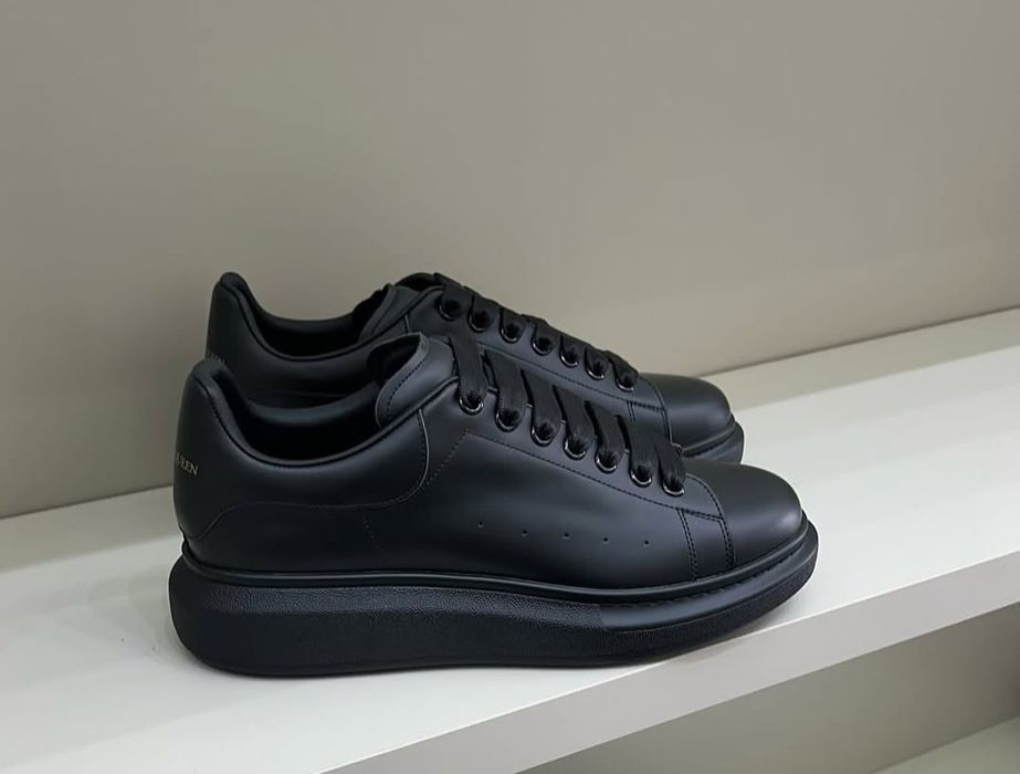 Нови обувки Alexander McQueen