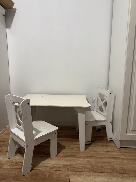 Детский столик и стульчики