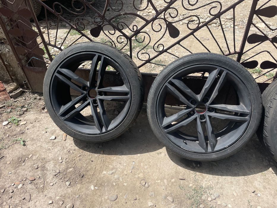 Vând jante aliaj R18 care prezintă urme de uzură,nefiind sparte/sudate