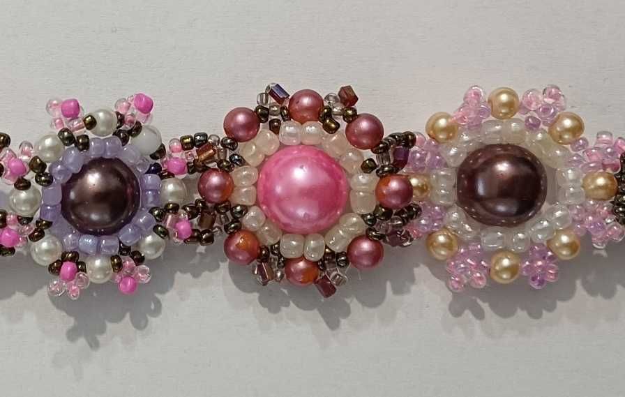 Bratara unicat din margele