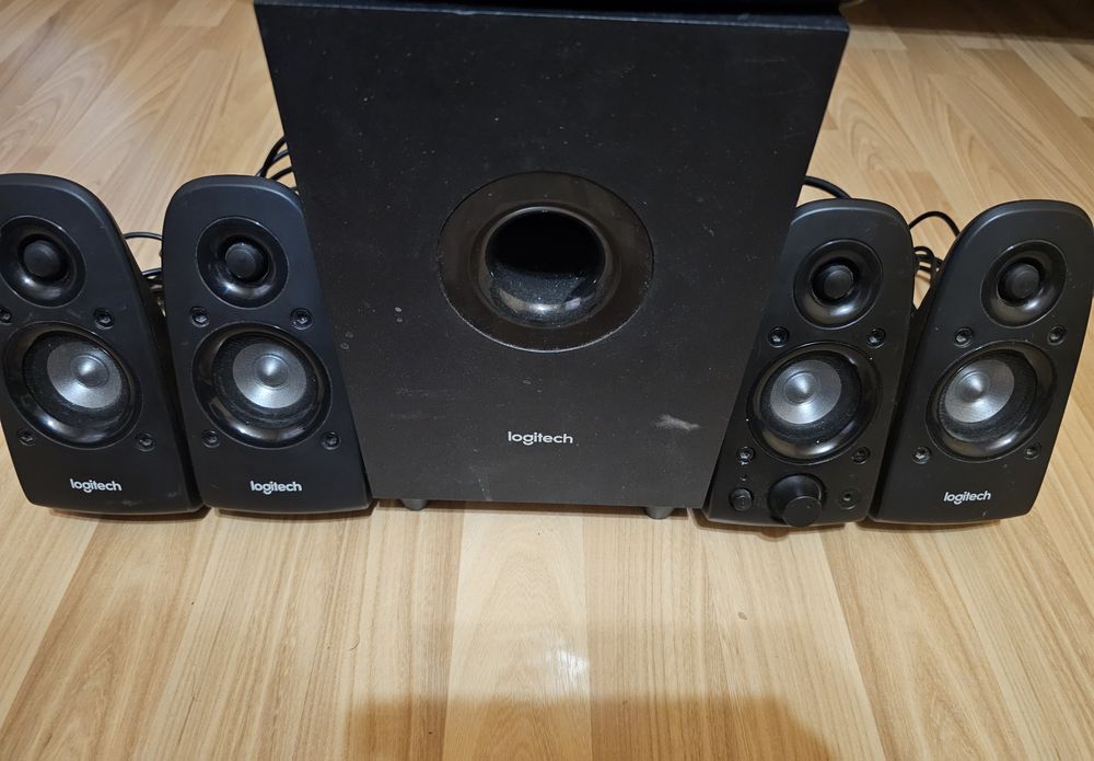 Vând Sistem 5.1 Logitech Z506, 75W RMS, În Stare Foarte Bună