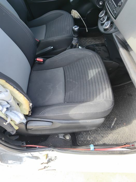 Седалки / Салон за Toyota Yaris  / Тойота Ярис 2019г