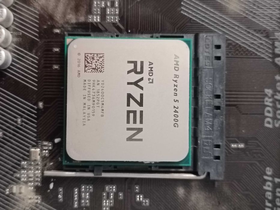 Kit Ryzen 2400g + 16gb Ram ddr4 + Gigabite GA-AB350M + SSD 240 gb