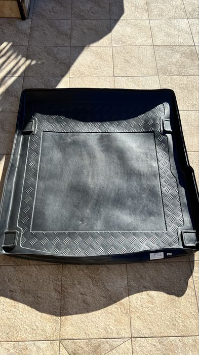 Стелка за багажник и стелки за под - Ауди А6 4ф