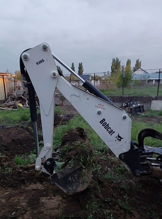 Мини погрущик бобкат