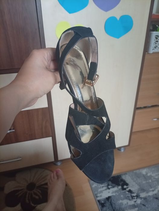 Pantofi mărimea 38