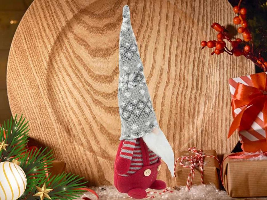 Decoratiune Craciun pitic rosu cu barba alba 38 cm figurina gnom