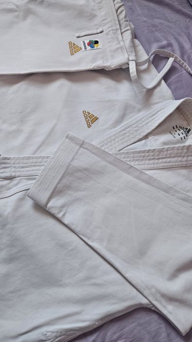 Кимоно за карате adidas WKF Approved – КАТА, златна серия, 160 см