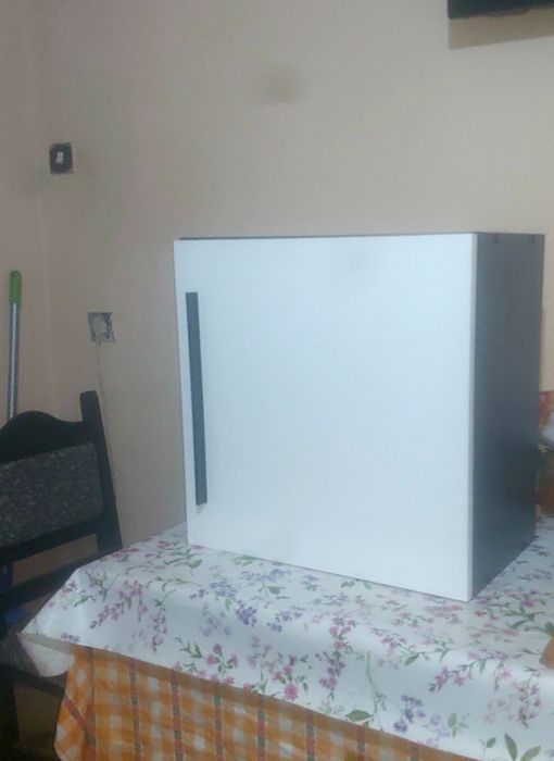 Dulap kos, o usa, Negru/ Alb Lucios Mdf