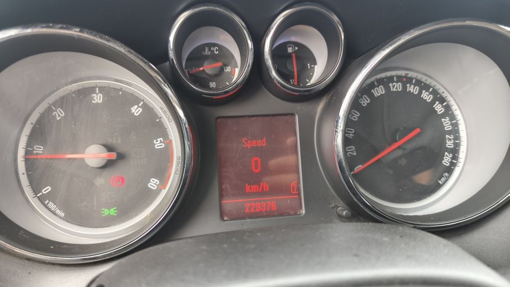 Se vinde Opel Astra j