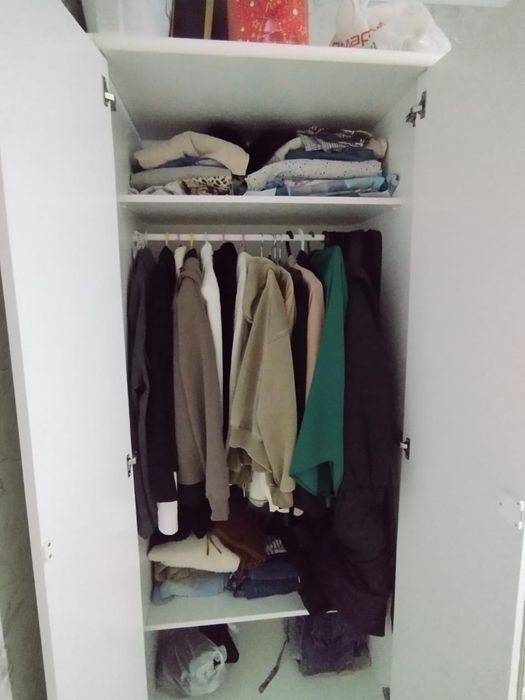 Шкаф в спальню белый