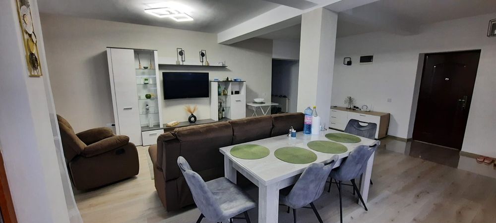 Proprietar   Apartament 4 camere, Predeal, 120 mp, aproape de Pârtia Clăbucet