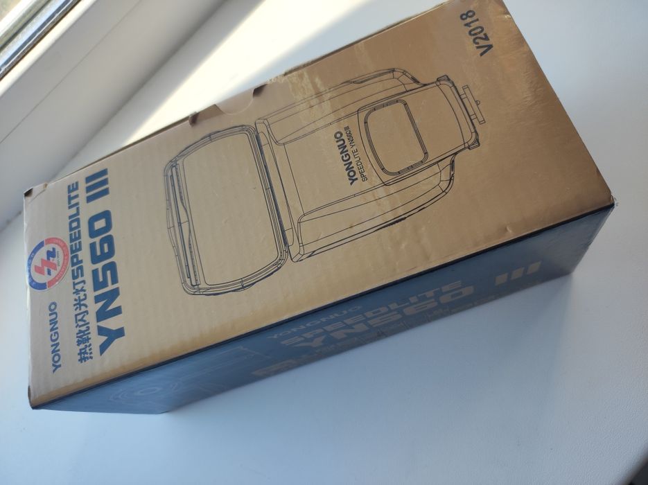 Продам фотовспышку