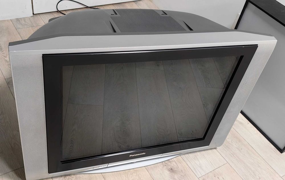 Телевизор Panasonic 29 дюймов