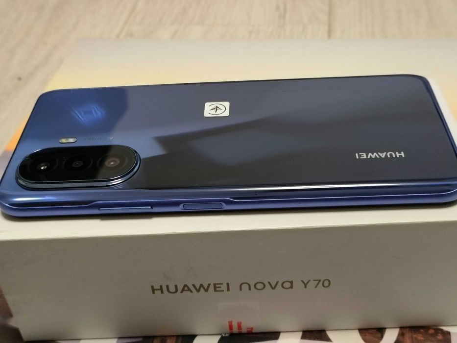 Huawei y70 4 /128 gb blue impecabil