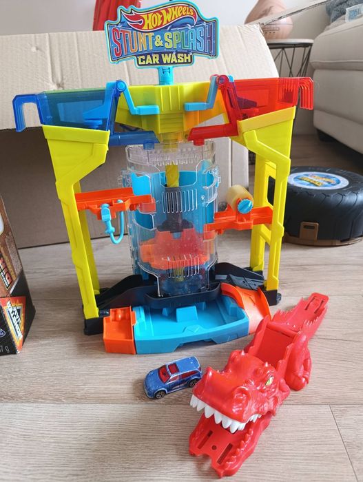 Hot wheels, Monster jam арена и други