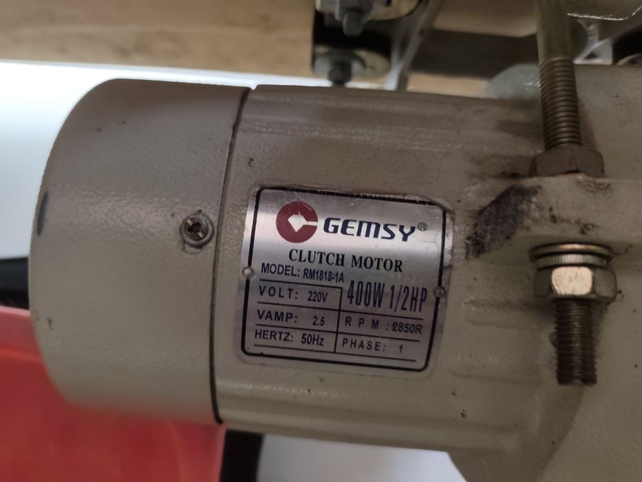 Averlok tikuv moshina holati yahshi