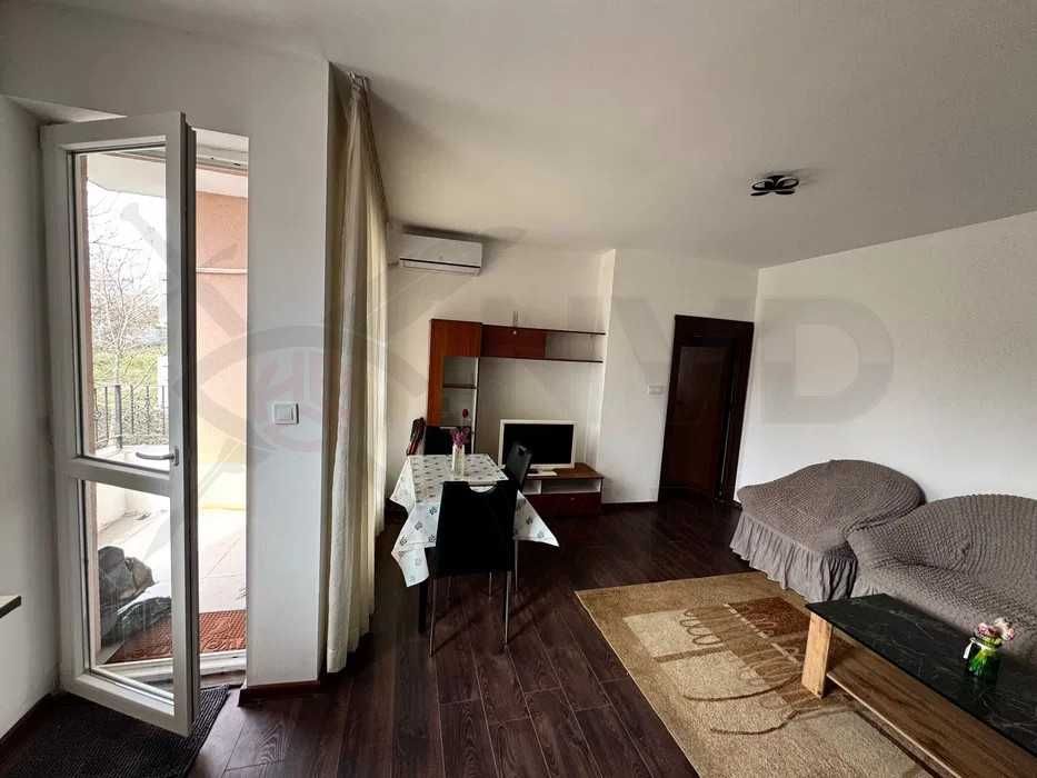 Дава се под наем Двустаен апартамент в Варна, Център - 80 кв.м за 498.27 € - Снимка #2