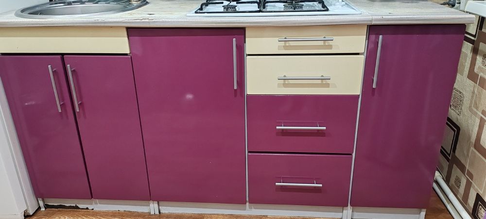 Продам кухонный гарнитур б/у