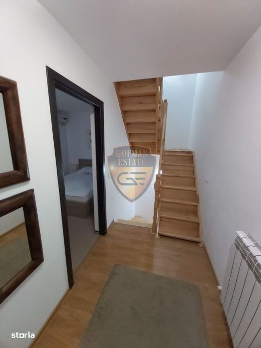 Duplex: P+1+Mansarda: 100mp utili + 100mp curte/parcare , Mamaia Nord,