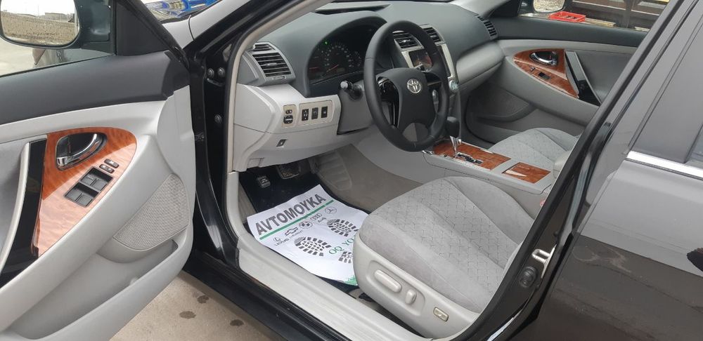 Toyota Camry 40 сотилади