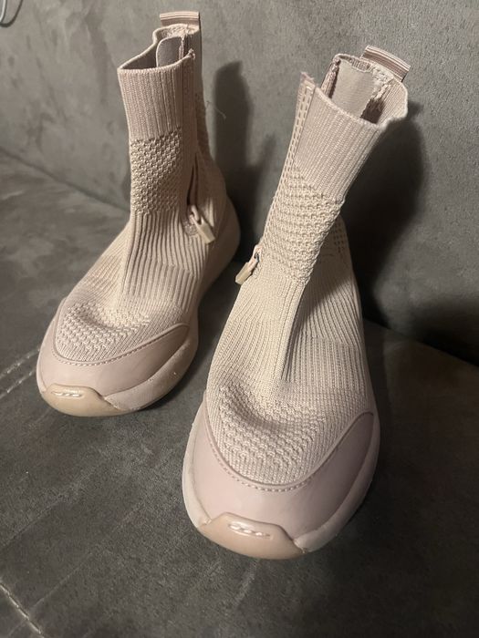 Детски спортни боти Зара