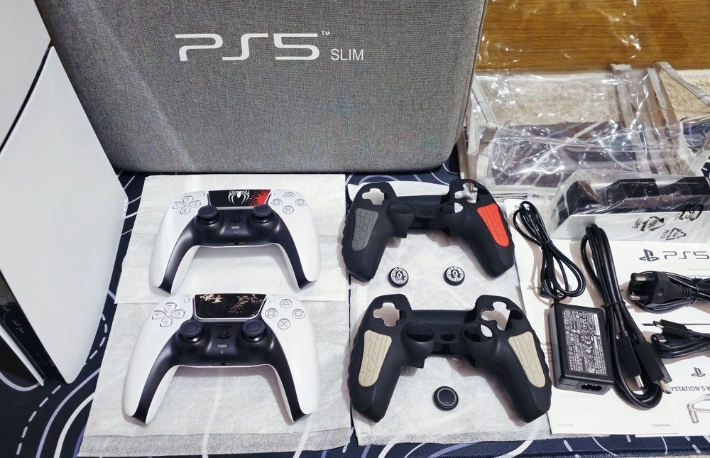 Ps5 slim 1tb EAC полный комплект!