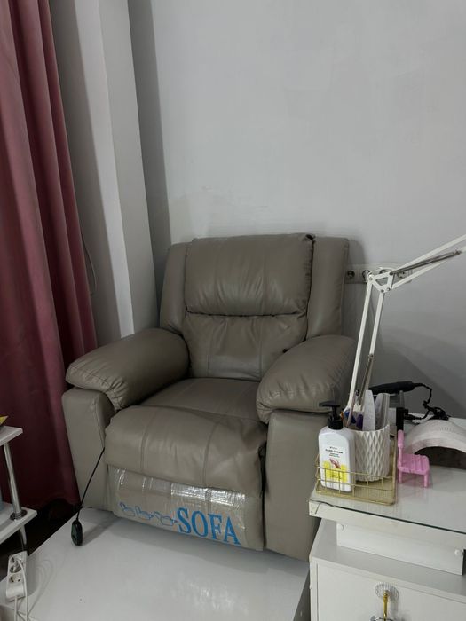 Продам реклайнер с подиумом